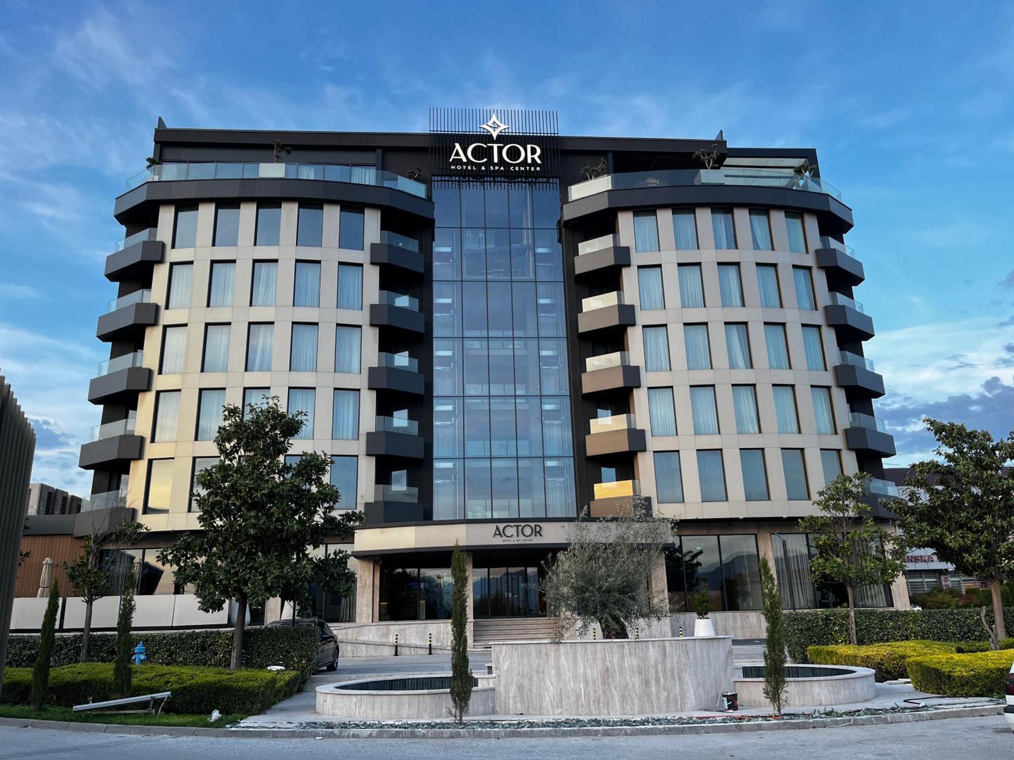 Actor Hotel Suto Orizari Buitenkant foto